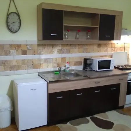 City Center Apartment *